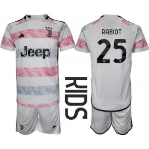 Juventus Adrien Rabiot #25 Koszulka Wyjazdowych Dziecięca 2023-24 Krótki Rękaw (+ Krótkie spodenki)